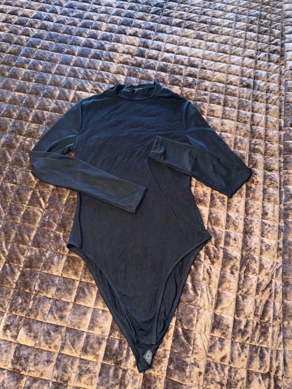 Women’s brand new jet black bodysuit with mesh sleeves size small simple top